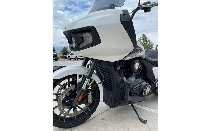 2021 Indian Motorcycle CHALLENGER DARK HORSE, WHITE SMK, 49ST Dark Horse®