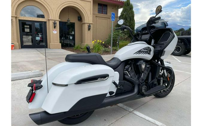 2021 Indian Motorcycle CHALLENGER DARK HORSE, WHITE SMK, 49ST Dark Horse®