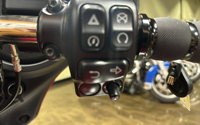 FLHX 2023 Street Glide®