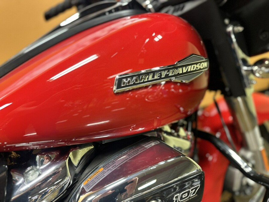 FLHX 2023 Street Glide®