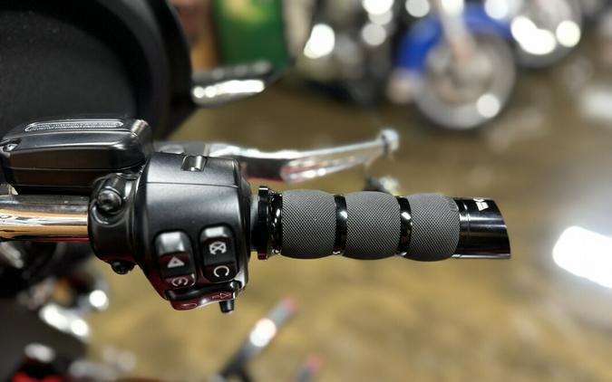 FLHX 2023 Street Glide®