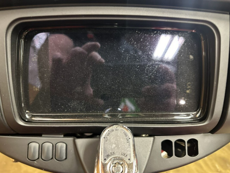 FLHX 2023 Street Glide®