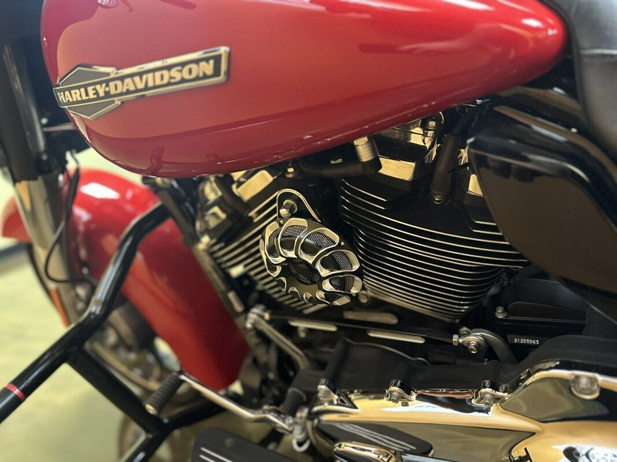 FLHX 2023 Street Glide®