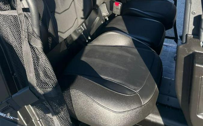 2026 Can-Am Defender MAX XT HD9