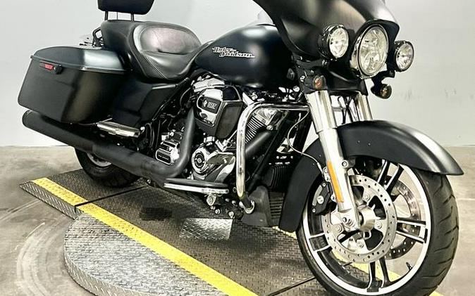 2017 Harley-Davidson® FLHXS - Street Glide® Special