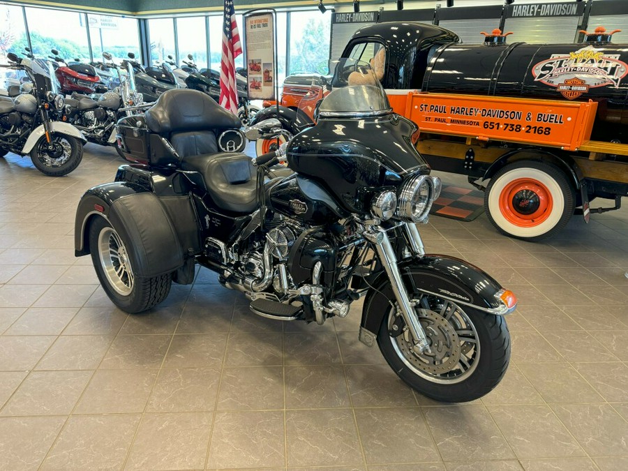 2012 Harley-Davidson Tri-Glide Ultra Classic FLHTCUTG