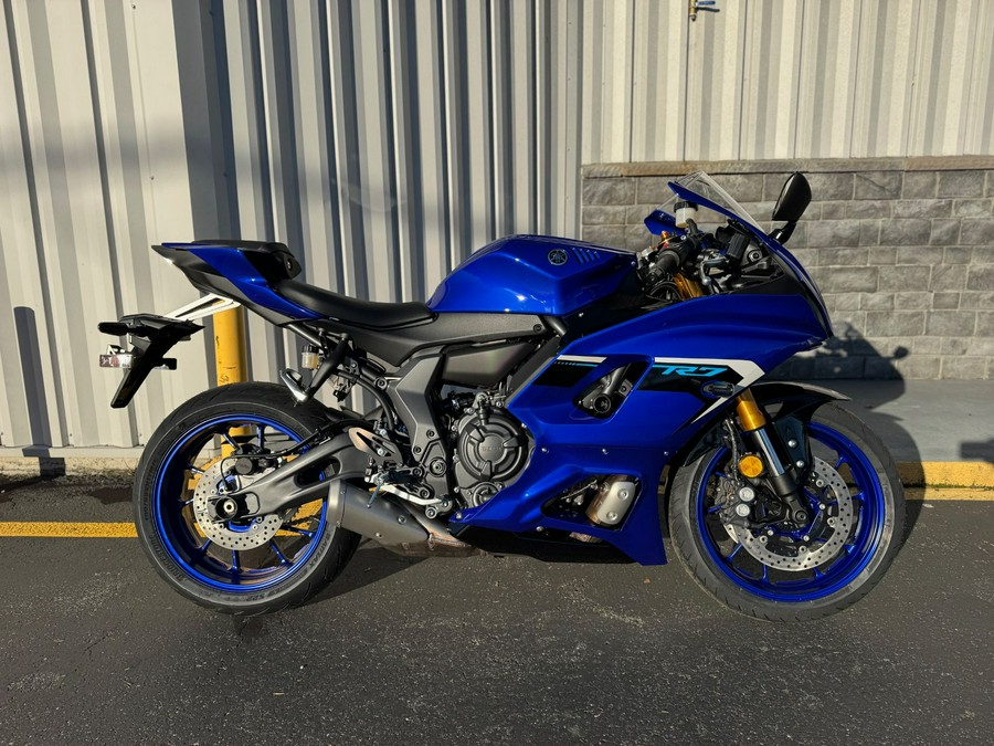 2025 Yamaha YZF-R7