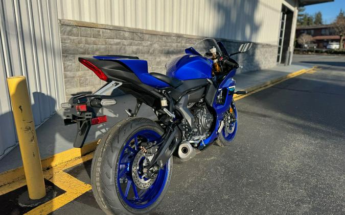 2025 Yamaha YZF-R7