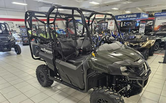 2026 Honda Pioneer 700-4 Deluxe