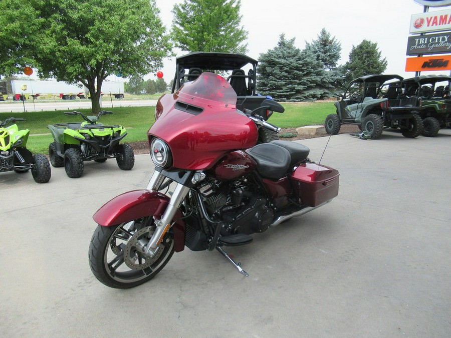 2017 Harley-Davidson® FLHX - Street Glide®