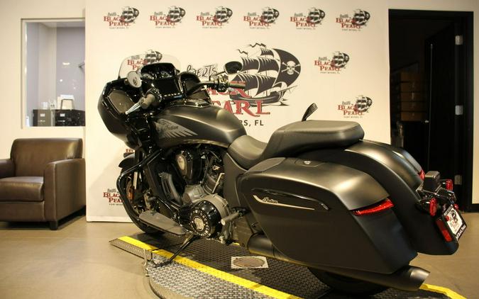 2025 Indian Motorcycle® CHALLENGER DARK HORSE, 49ST