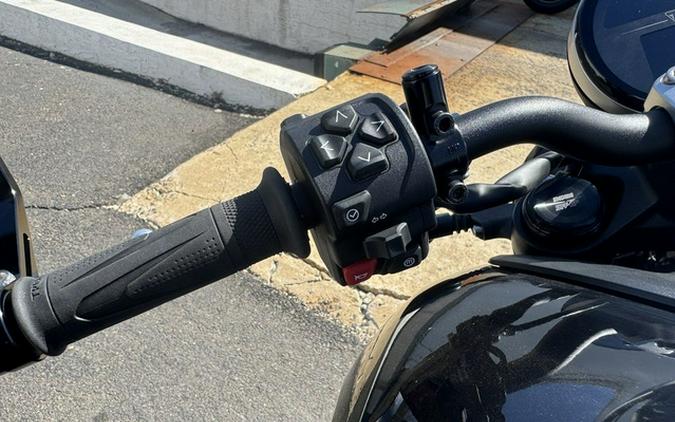 2025 Triumph Trident 660 Jet Black