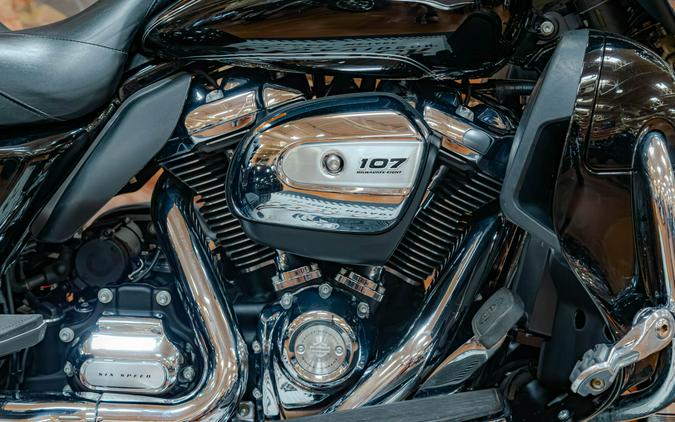 2017 Harley-Davidson Tri Glide Ultra FLHTCUTG