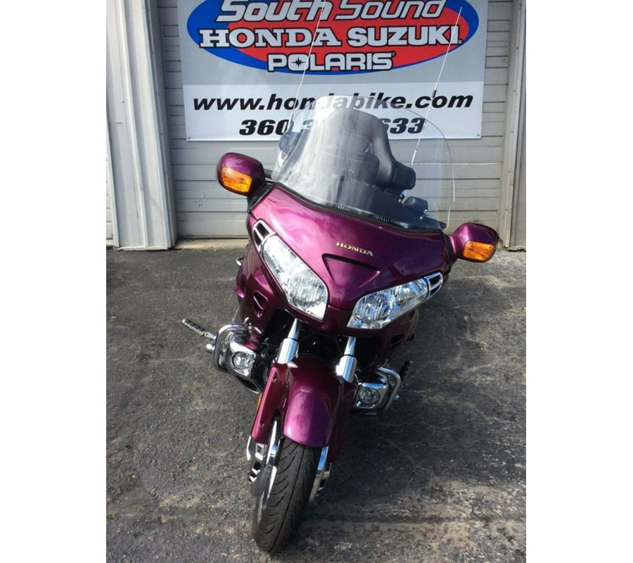 2004 Honda® GL18AM4