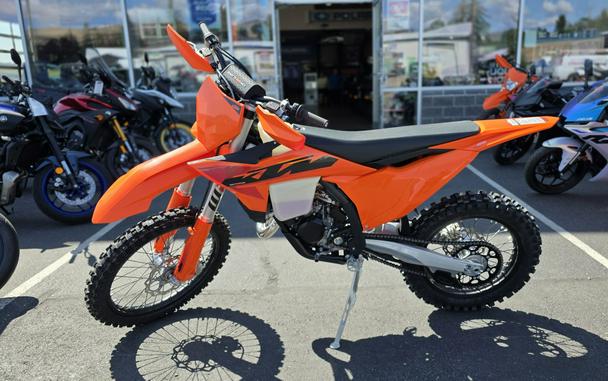 2025 KTM 125 XC