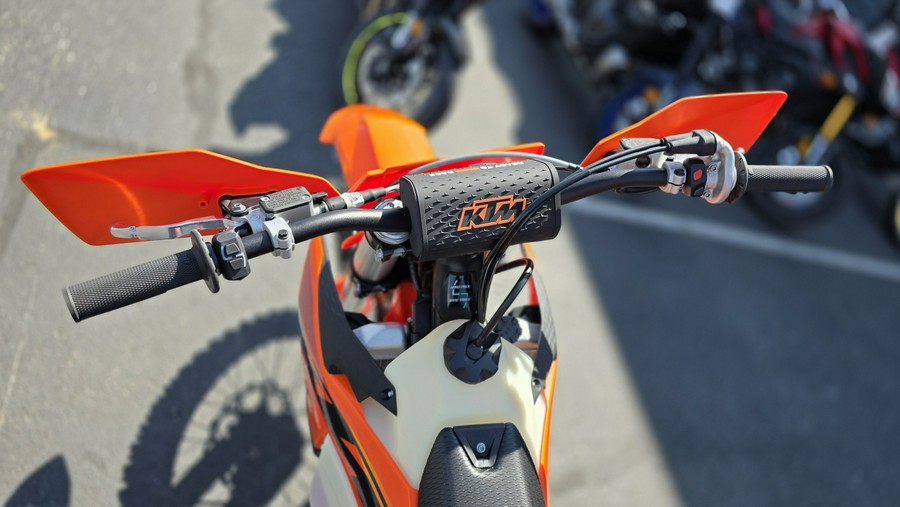 2025 KTM 125 XC