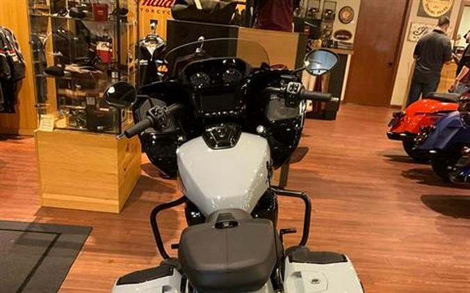 2024 Indian Motorcycle Challenger® Dark Horse® Icon with PowerBand Audio Package