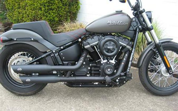 Cleaning denim black street bob! - Harley Davidson Forums