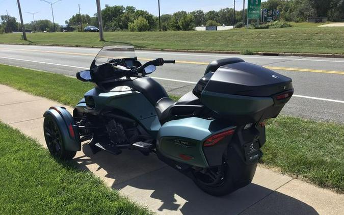 2026 Can-Am® Spyder F3 Limited Dark