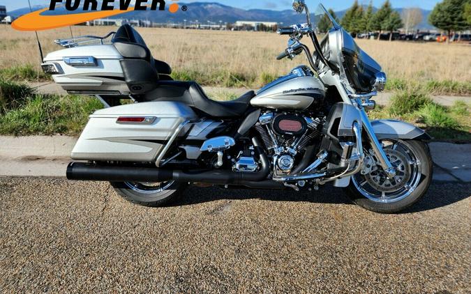 2017 Harley-Davidson CVO Limited Silver