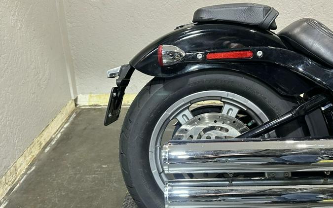 Harley-Davidson® Softail® Standard 2024 Vivid Black