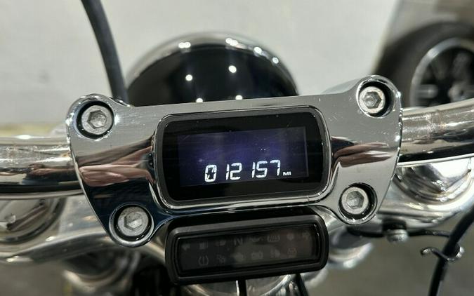 Harley-Davidson® Softail® Standard 2024 Vivid Black
