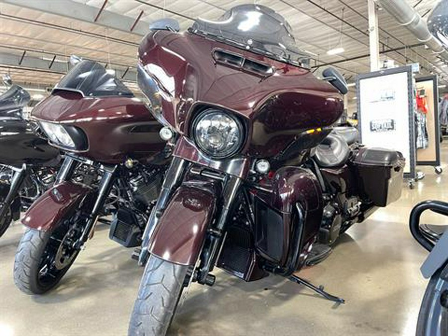 2019 Harley-Davidson CVO™ Street Glide®