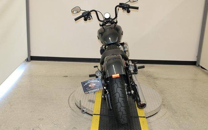 Used 2025 Harley-Davidson Street Bob Cruiser FXBB Motorcycle For Sale In Miami, Florida