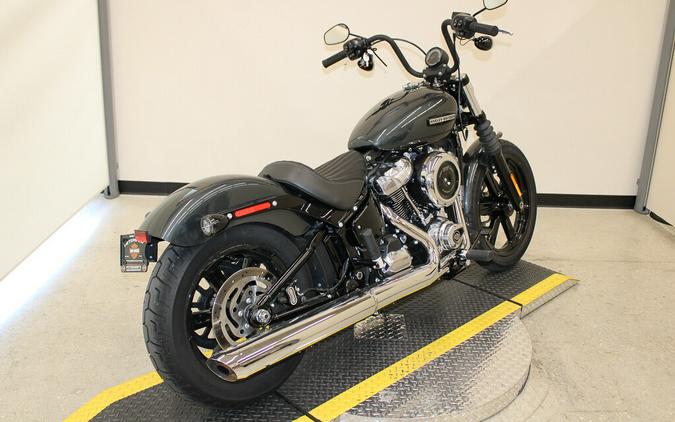 Used 2025 Harley-Davidson Street Bob Cruiser FXBB Motorcycle For Sale In Miami, Florida
