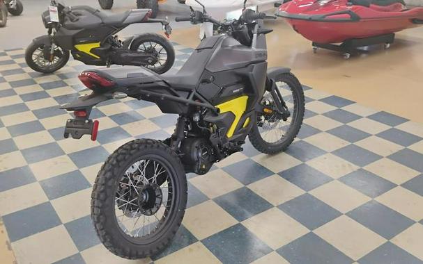 2025 Can-Am® Origin Carbon Black