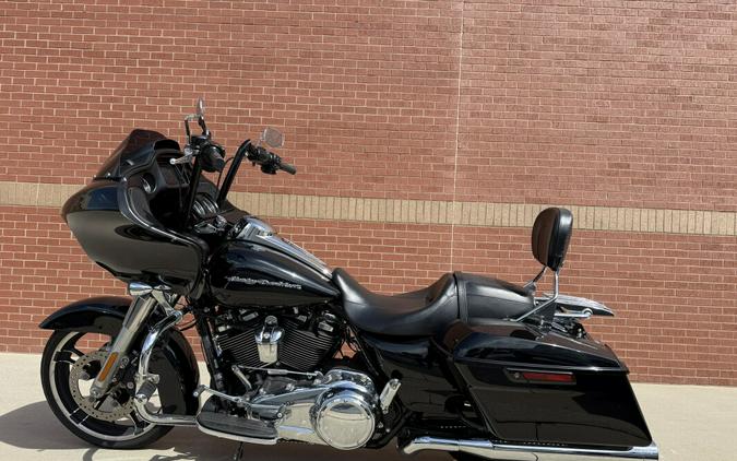 2019 Harley-Davidson® Road Glide® Vivid Black
