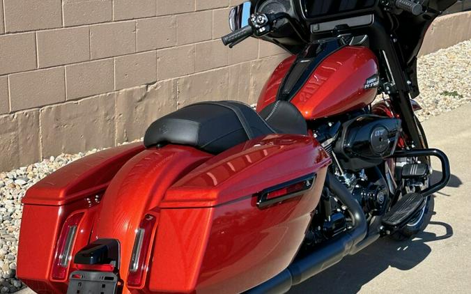 2024 Harley-Davidson Street Glide® Whiskey Fire