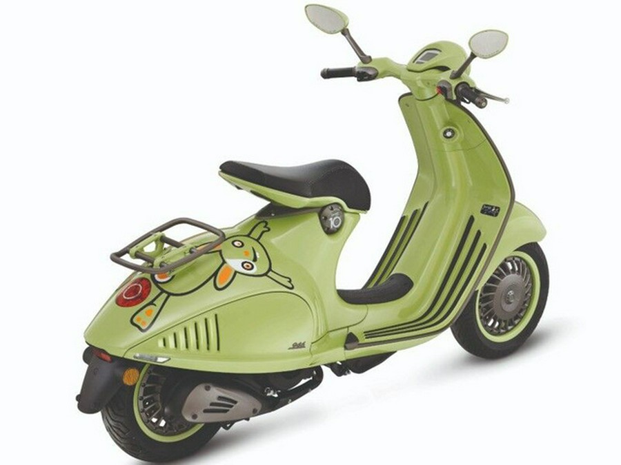 2023 Vespa 946 10 ANNIVERSARIO 150