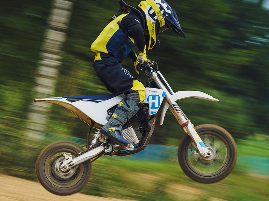 2024 Husqvarna Motorcycles EE 5