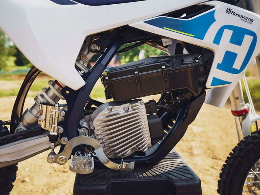 2024 Husqvarna Motorcycles EE 5