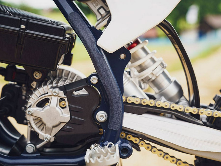 2024 Husqvarna Motorcycles EE 5