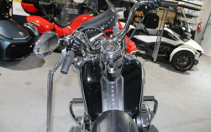 2015 Harley-Davidson FLSTC - Heritage Softail Classic Heritage Softail Classic