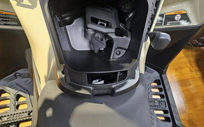 2026 Can-Am Outlander PRO XU HD5