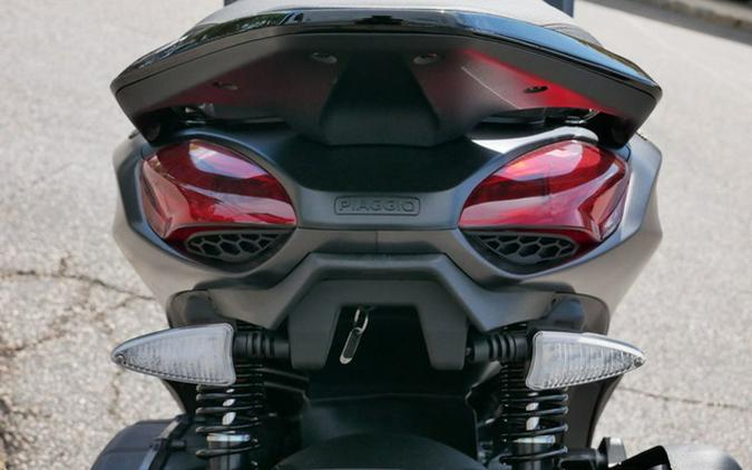 2027 PIAGGIO BV 400 25th anniversary
