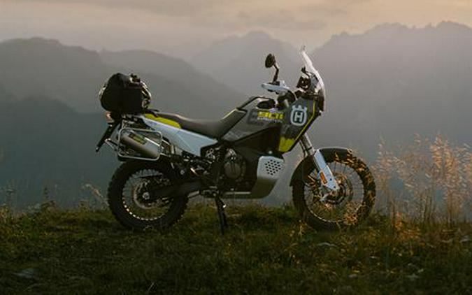 2025 Husqvarna Norden 901 Expedition