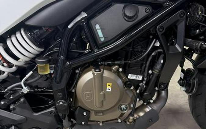 2024 HQV VITPILEN 401