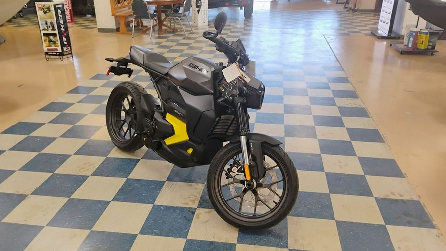 2025 Can-Am® Pulse Carbon Black