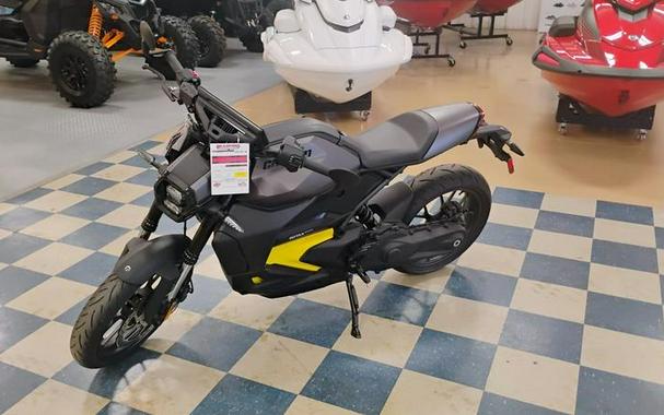 2025 Can-Am® Pulse Carbon Black