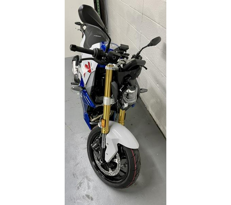 2023 BMW F 900 R Sport