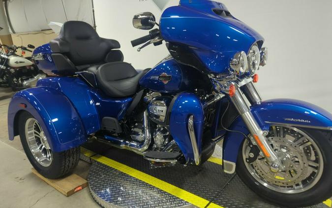 2024 Harley-Davidson Tri Glide Ultra Blue Burst