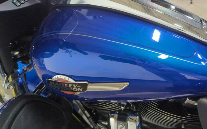 2024 Harley-Davidson Tri Glide Ultra Blue Burst