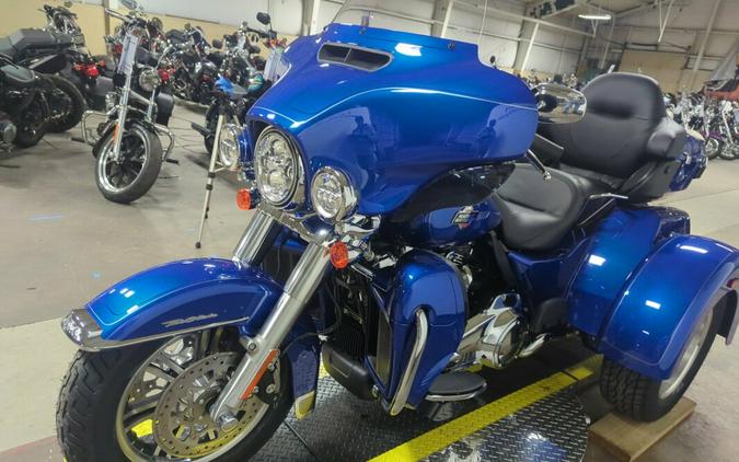 2024 Harley-Davidson Tri Glide Ultra Blue Burst