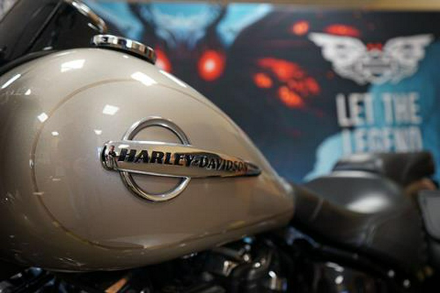 2018 Harley-Davidson Heritage Classic 114