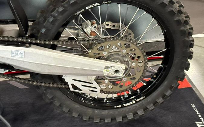 2026 Ducati Desmo450 MX