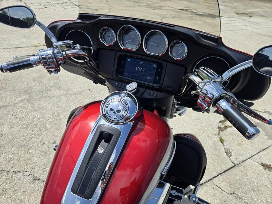 2019 Harley-Davidson® FLHTCUTG - Tri Glide® Ultra